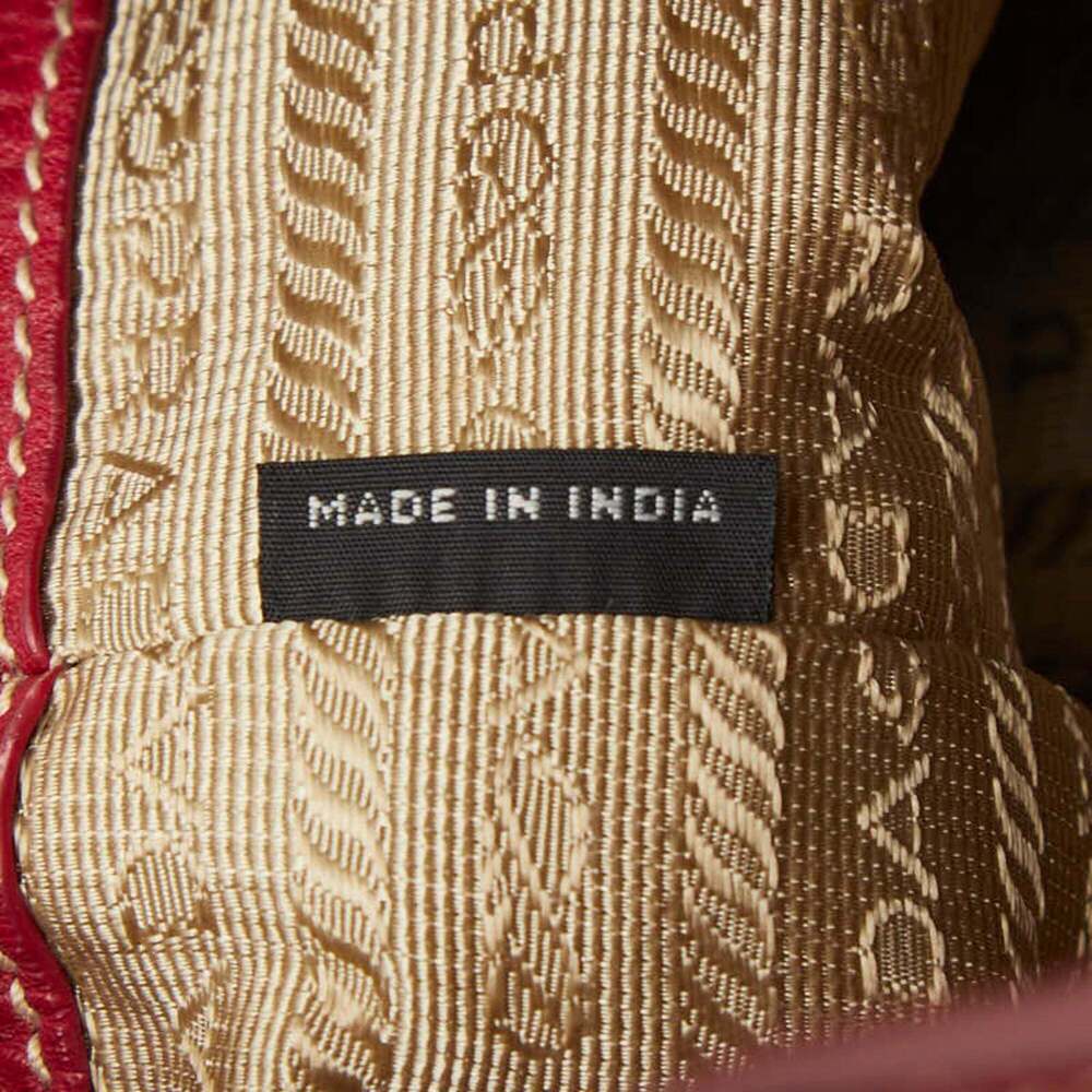 PRADA Red Leather Shoulder Bag - Picture 14 of 15